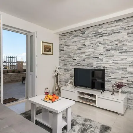 S & V Deluxe Apartment