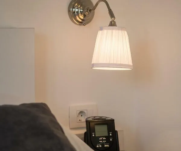 S & V Deluxe Apartman